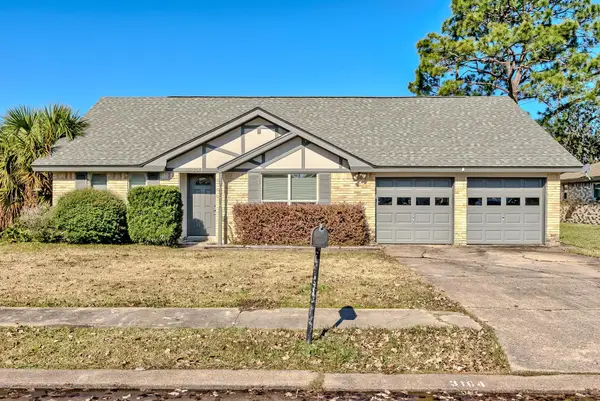 3164 Crest Dr, Port Neches, TX 77651