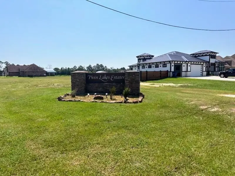 3605 Town Lake Blvd, Orange, TX 77630 - Image #1