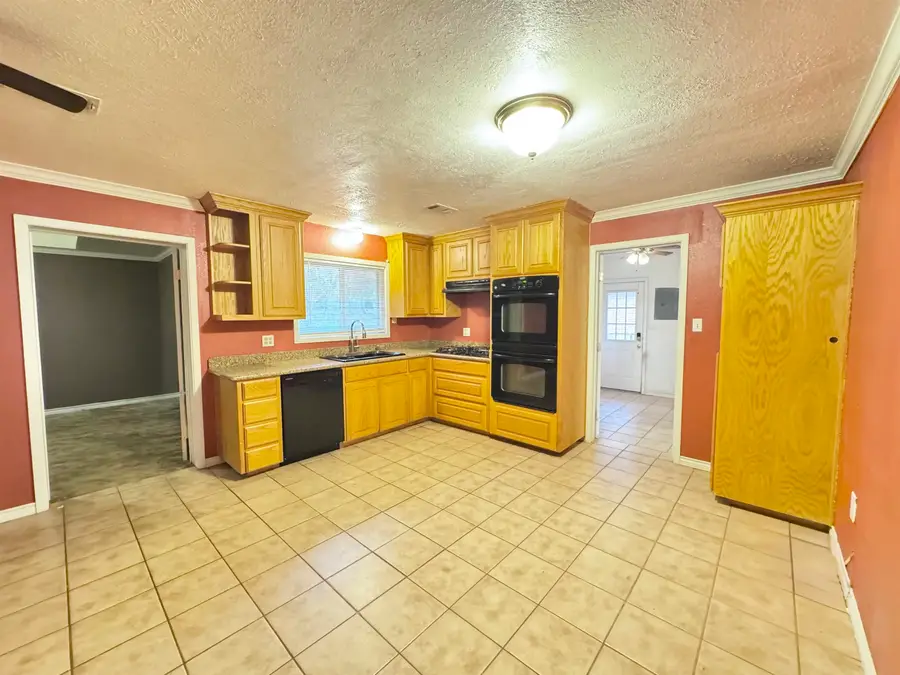 318 Youpon, Bridge City, TX 77611 - Image #3