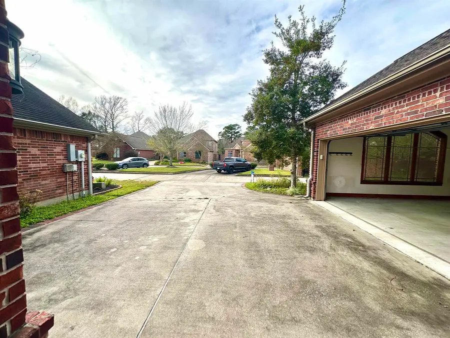1 Waterford Gardens, Orange, TX 77630 - Image #3