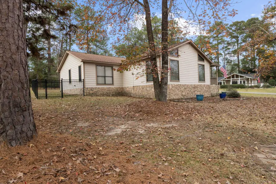 109 Sweet Gum Loop, Brookeland, TX 75931 - Image #3