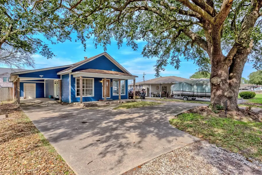 3206 Vernon St, Nederland, TX 77627 - Image #2