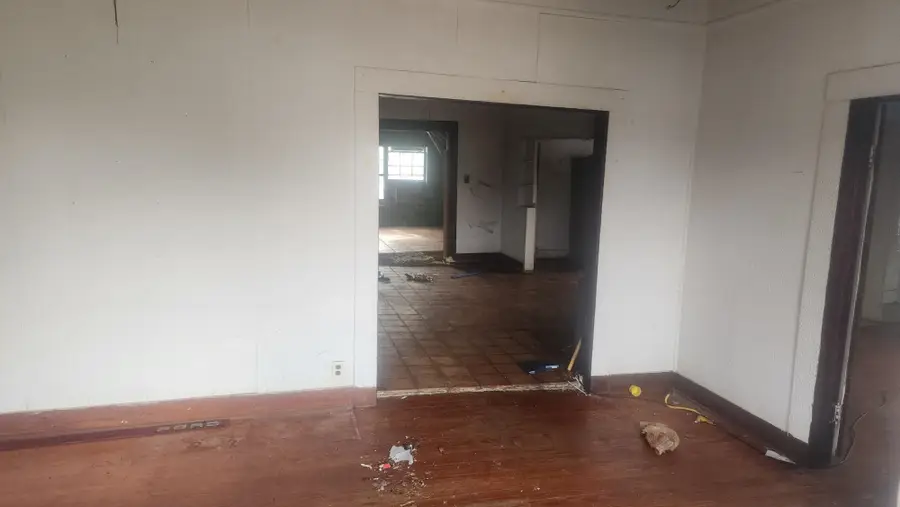 525 NOLAN ST, Beaumont, TX 77705 - Image #2