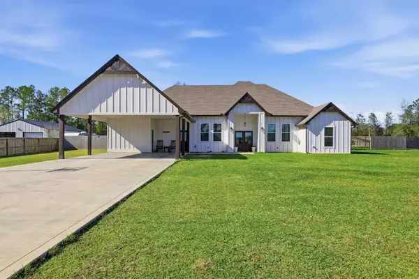 467 County Road 725, Buna, TX 77612