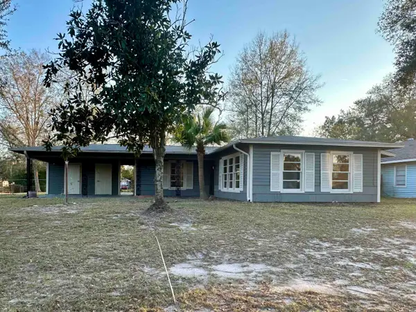 501 Bridal Wreath Ave, West Orange, TX 77630