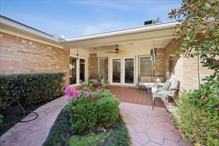 4310 Thomas Glen, Beaumont, TX 77707-0000 - Image #2