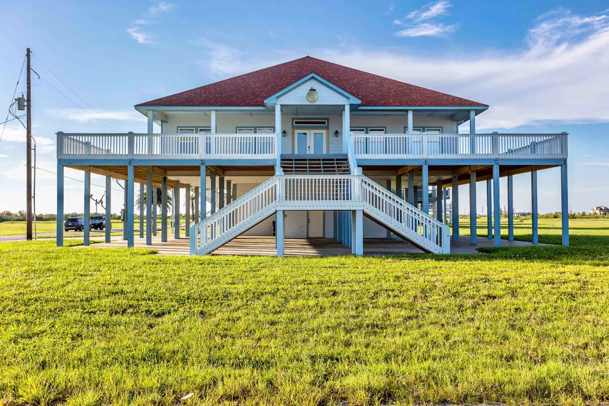 808 Camino Dr, Crystal Beach, TX 77650 - #1