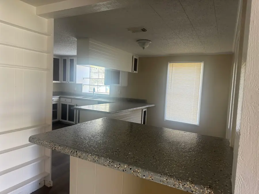 355 W Bolivar, Vidor, TX 77651 - #3