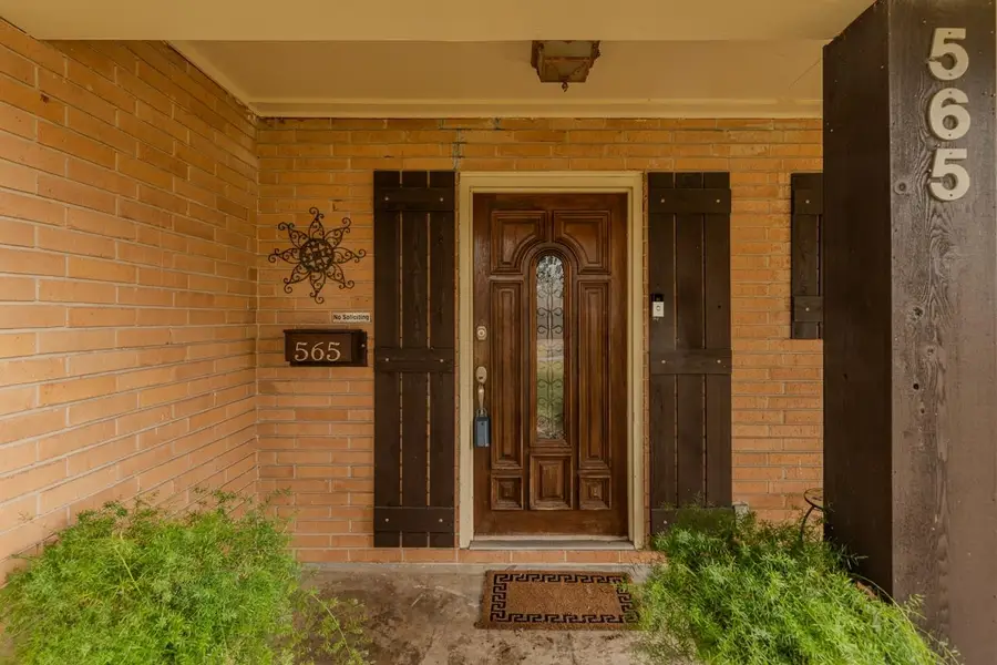 565 Weatherford Pl, Beaumont, TX 77707 - #2