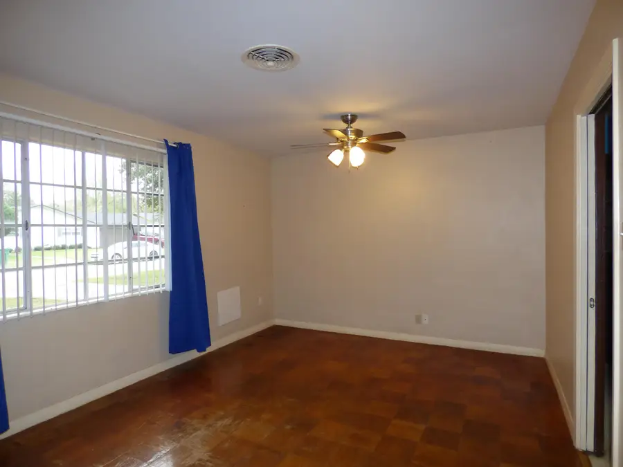 2208 Monterrey, Orange, TX 77630 - Image #2
