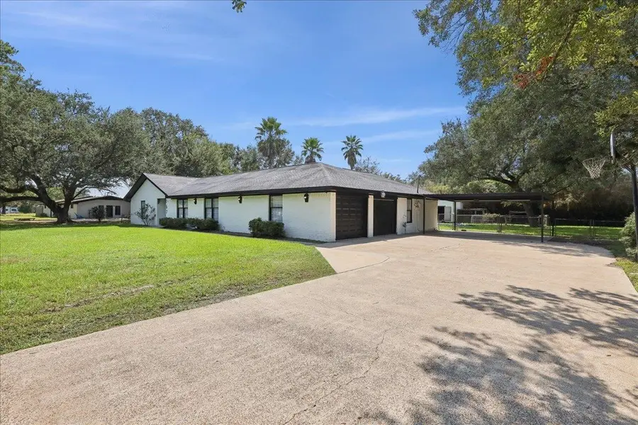 167 Ridgewood St, Bridge City, TX 77611 - #3