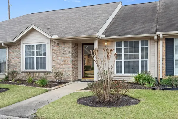 1216 Glen Meadow, Beaumont, TX 77706
