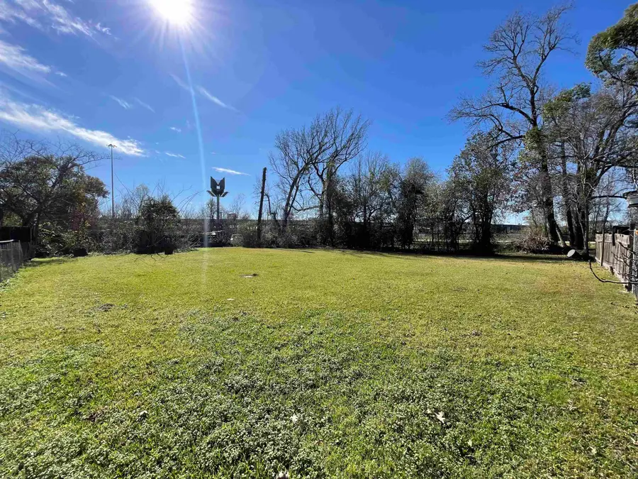 3015 Enner, Orange, TX 77632 - Image #3