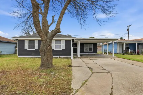 5333 Lakeside Dr., Port Arthur, TX 77642