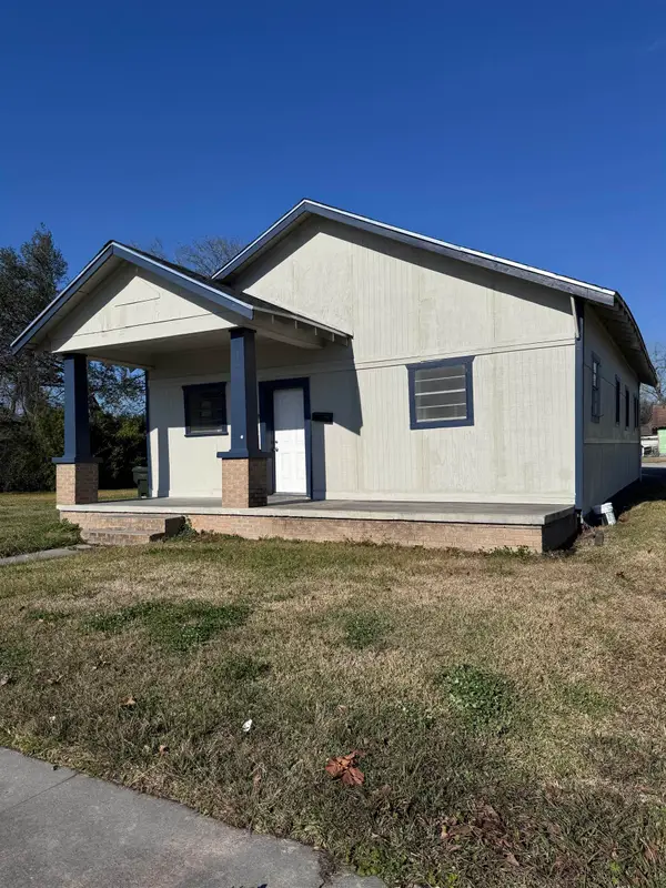 908 Stilwell Blvd., Port Arthur, TX 77640