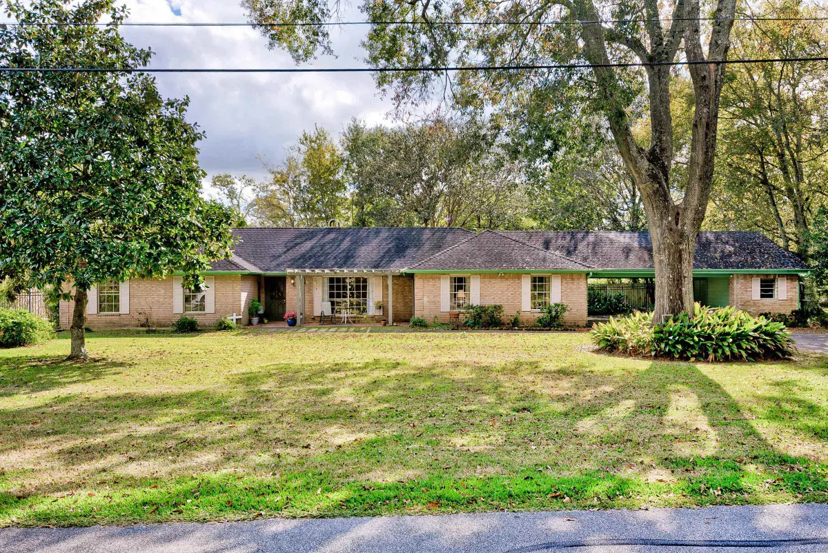 7965 Halliday Ln, Beaumont, TX 77706-5312 - Image #1