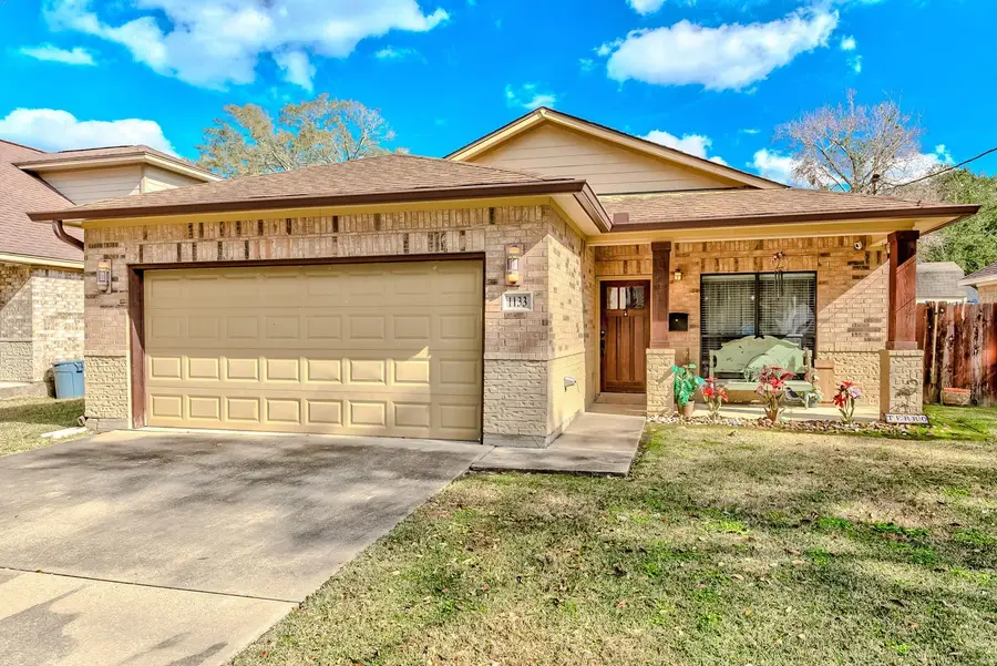 1133 West Dr, Port Neches, TX 77651 - #3