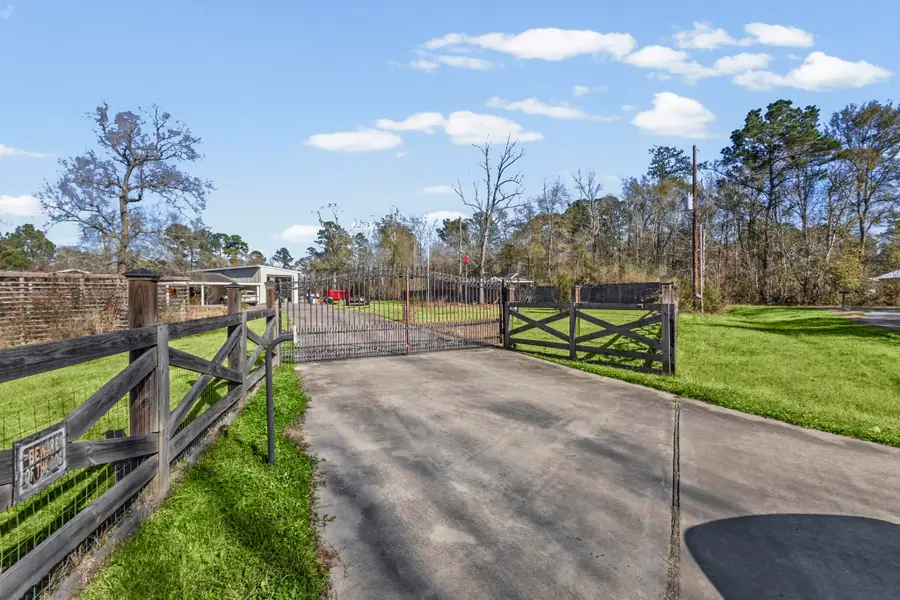 5912 Mesquite Dr, Orange, TX 77632 - Image #2