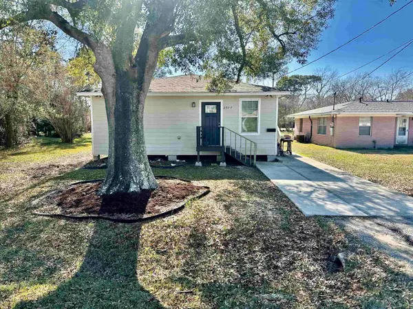 2937 Ruby Drive, Groves, TX 77619