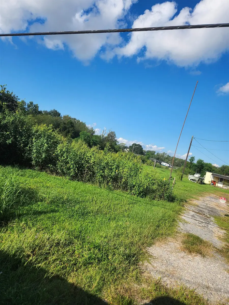 1100 & 1106 Flint St, Orange, TX 77630-6418 - Image #3