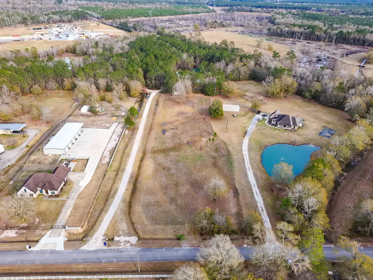 160 S Linscomb Rd, Vidor, TX 77662 - #1