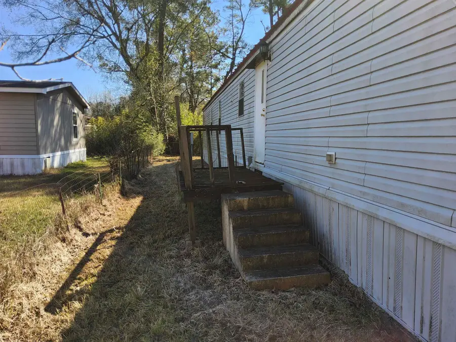 3118 Flora, Vidor, TX 77662 - #3