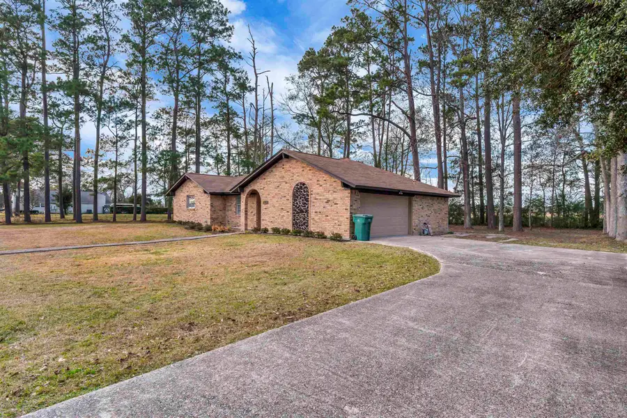 1902 W Luther Dr, Orange, TX 77632 - #3