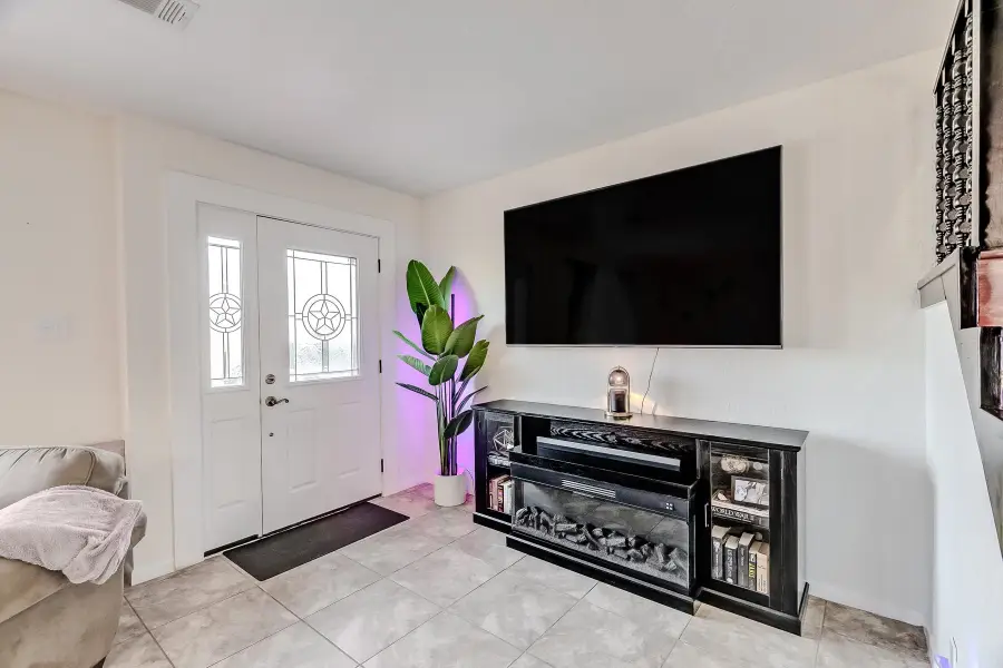 2112 Merriman St, Port Neches, TX 77651 - #2