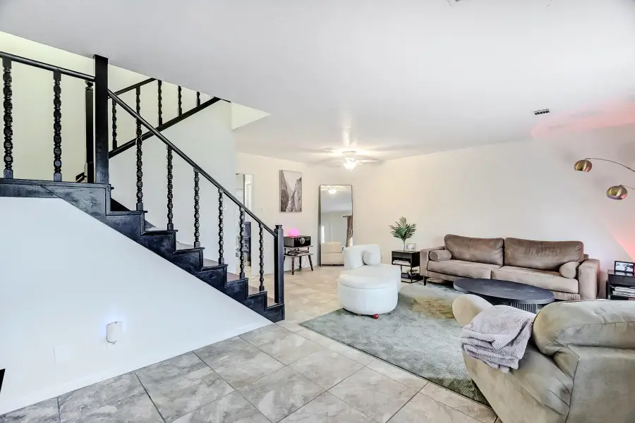 2112 Merriman St, Port Neches, TX 77651 - #3