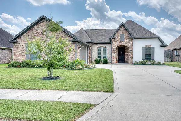232 Spring Brook Court, Lumberton, TX 77657