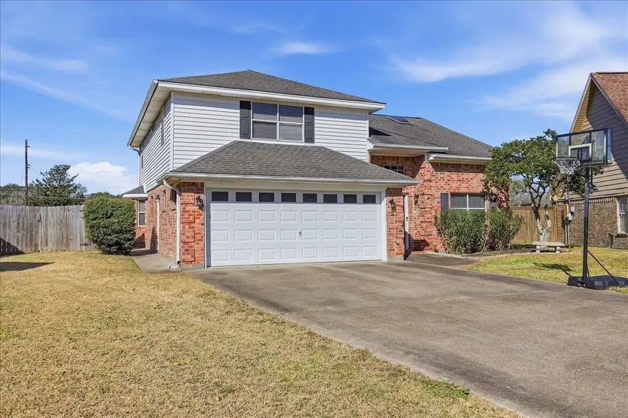 416 Carriage Ln, Nederland, TX 77627-2338 - #3