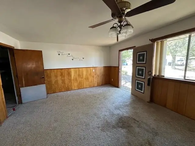 411 N 31st St, Nederland, TX 77627 - #3