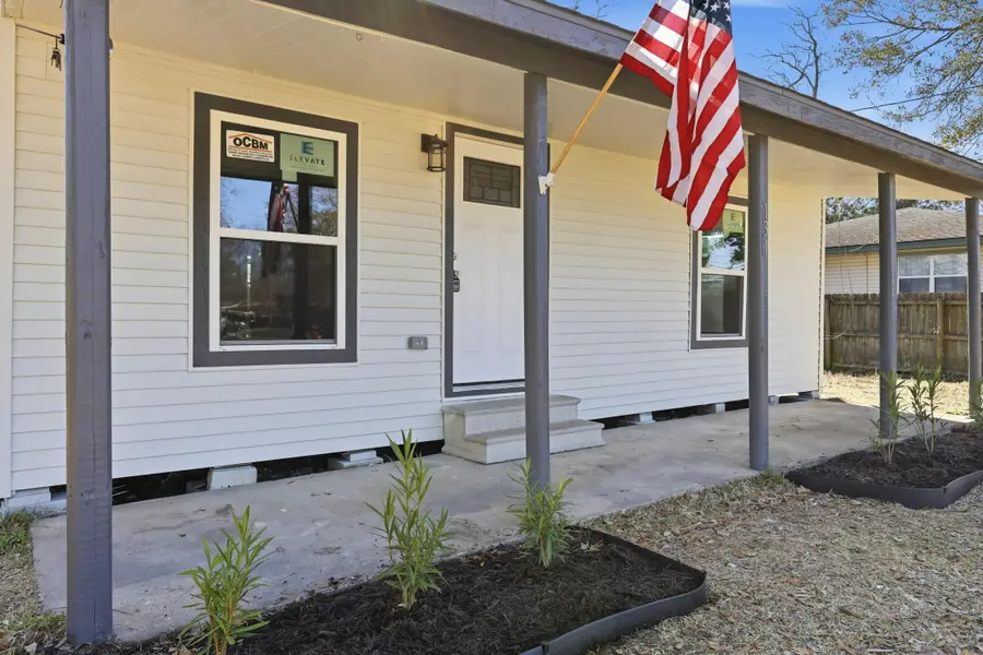 131 6th Ave., Nederland, TX 77627 - #3