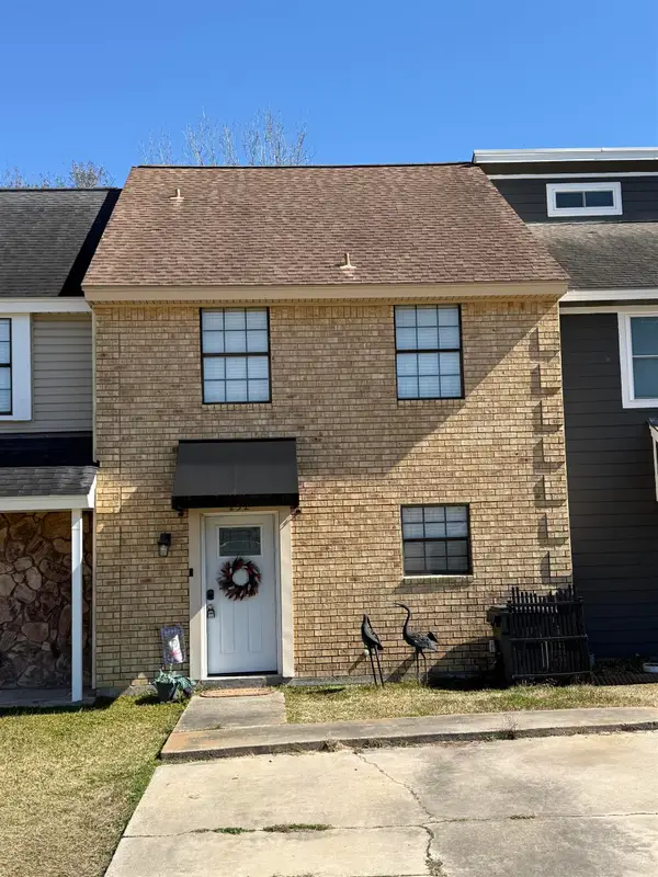 232 Parkside, Bridge City, TX 77611