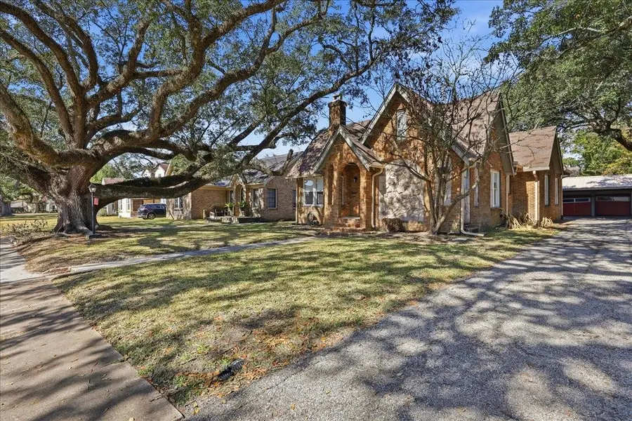 2450 Harrison, Beaumont, TX 77701 - #2