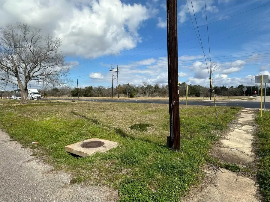 1005 Simmons Dr., Orange, TX 77630-0000 - #3