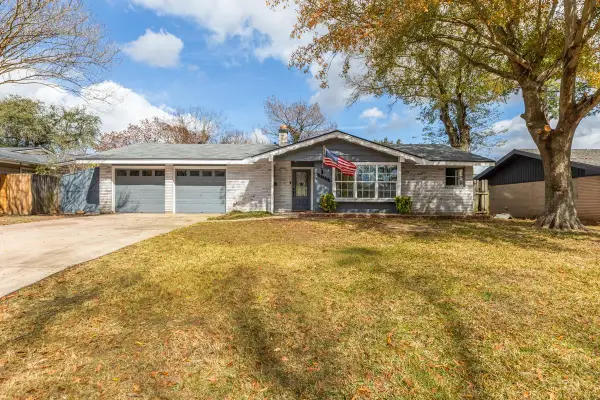 4130 Willow Oak Dr., Groves, TX 77619