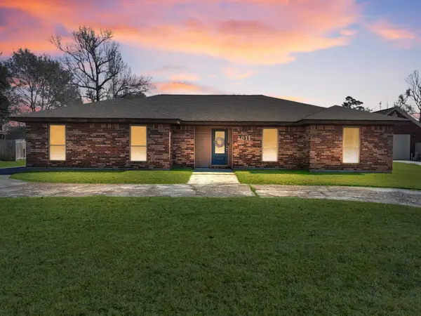 1911 Irving St., West Orange, TX 77630