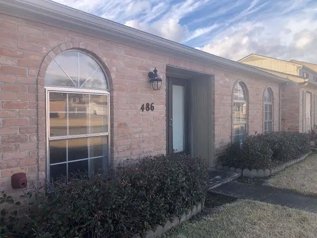486 YORKTOWN LN, Beaumont, TX 77707 - #1