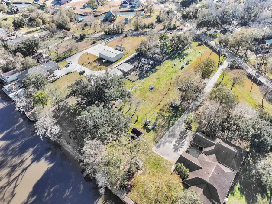 839 Idylwood St., Bridge City, TX 77611 - #3