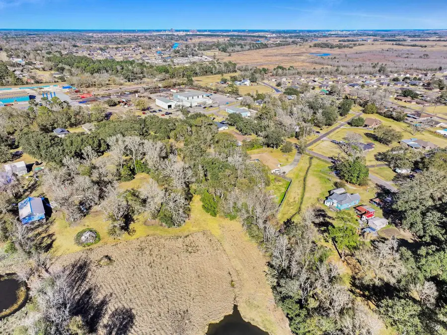 710 Jones St., Bridge City, TX 77611 - #2