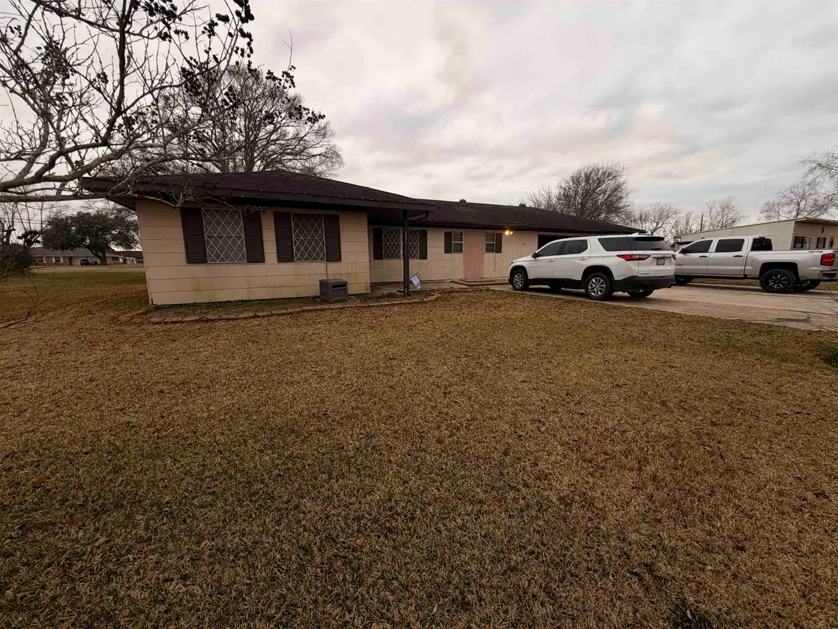 2260 Cox St, Port Arthur, TX 77640 - #1