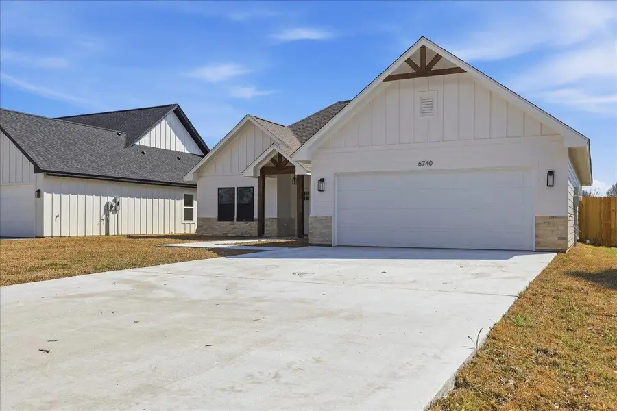 6740 Willow St, Groves, TX 77619 - #3