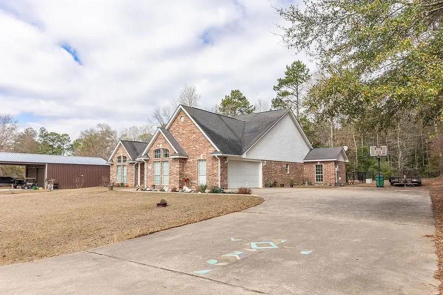 318 Peppertree, Village Mills, TX 77663 - #2