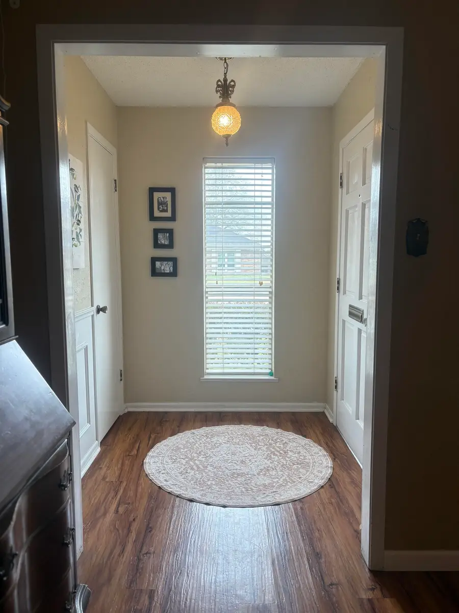 3162 Dogwood Ln, Port Neches, TX 77651 - #3