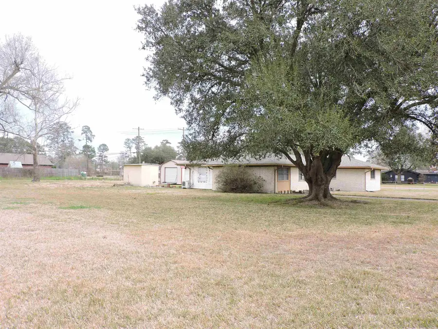 1306 Bassett ST, Orange, TX 77632-1836 - #2