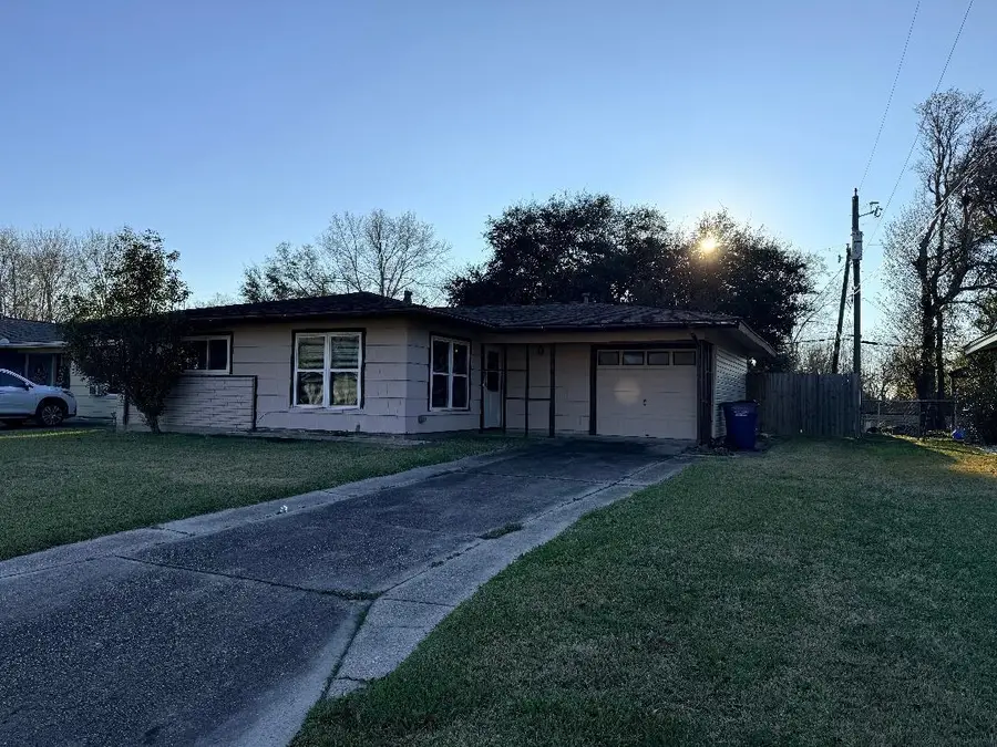 1540 Alamo, Orange, TX 77630 - #2