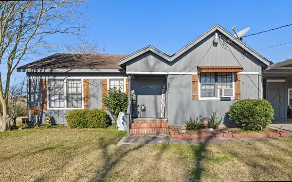 8054 Beauxart Garden Road, Nederland, TX 77627