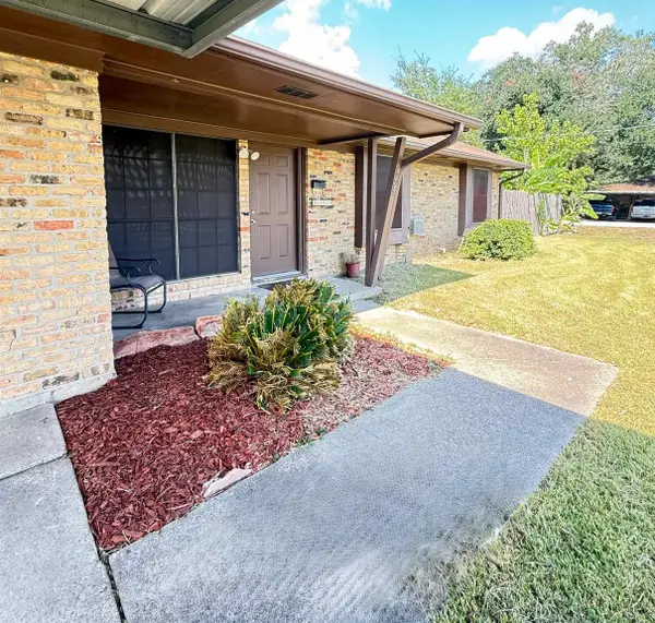9050 Shepherd Dr, Beaumont, TX 77707