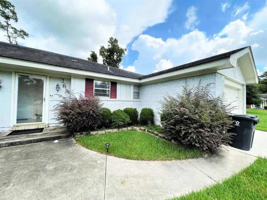 16 Concord Dr, Orange, TX 77632 - #2